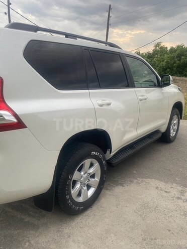 Toyota Land Cruiser Prado-5