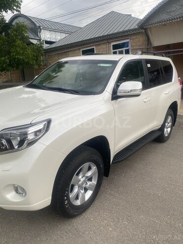 Toyota Land Cruiser Prado-6