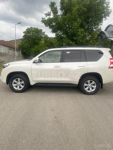 Toyota Land Cruiser Prado-7