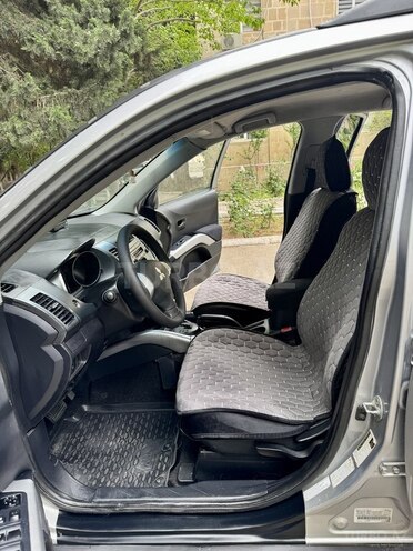 Mitsubishi Outlander 2008, 198,000 km - 3.0 l - Bakı