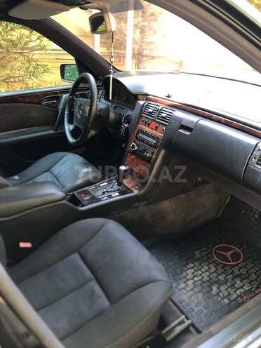 Mercedes E 230 1997, 600,000 km - 2.3 l - Bakı