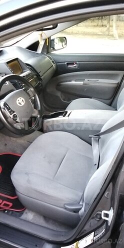 Toyota Prius-6