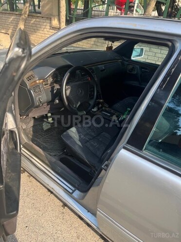 Mercedes E 230 1995, 460,000 km - 2.3 l - Bakı