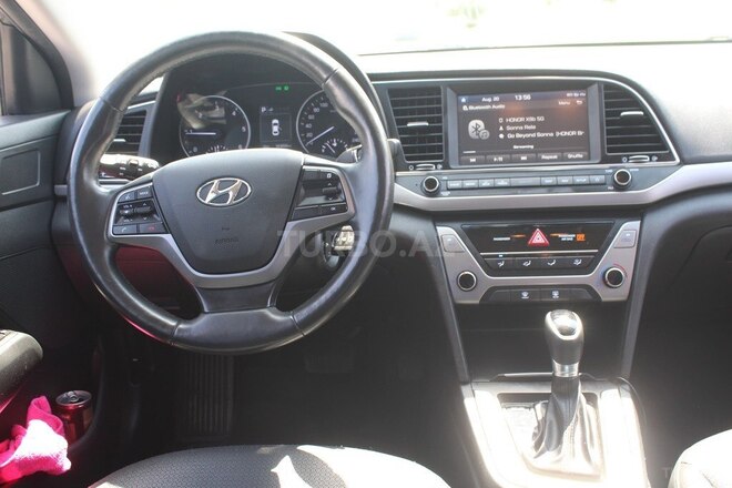 Hyundai Avante 2018, 140,000 km - 1.6 л - Bakı