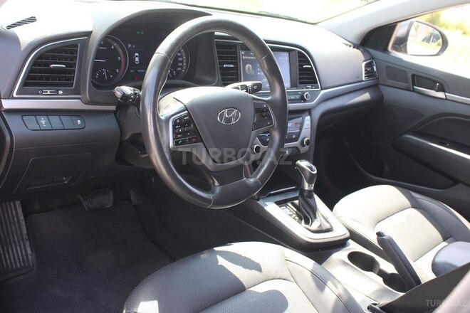 Hyundai Avante 2018, 140,000 km - 1.6 л - Bakı