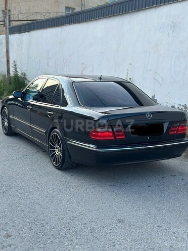 Mercedes E 240 2000, 350,000 km - 2.4 l - Bakı