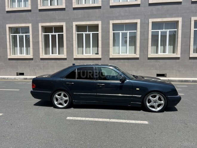 Mercedes E 240 1999, 430,000 km - 2.4 l - Bakı