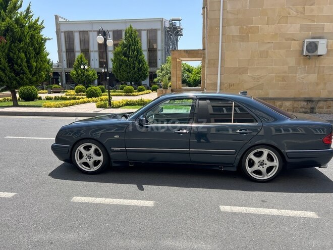 Mercedes E 240 1999, 430,000 km - 2.4 l - Bakı