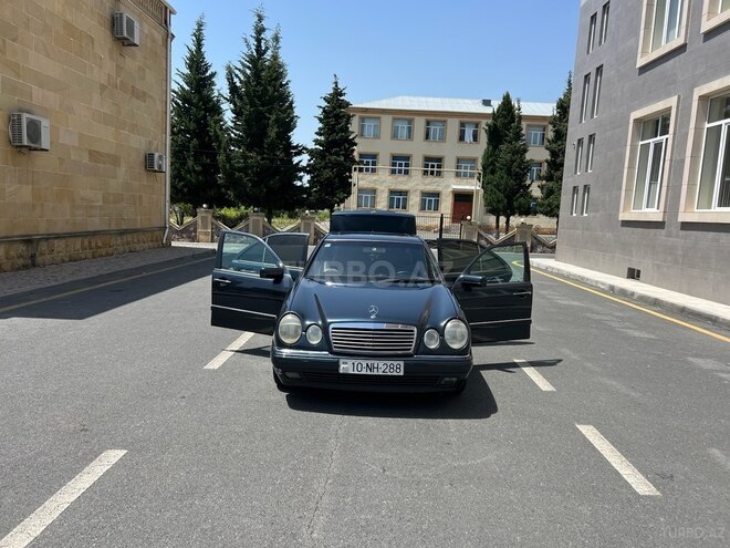 Mercedes E 240 1999, 430,000 km - 2.4 l - Bakı