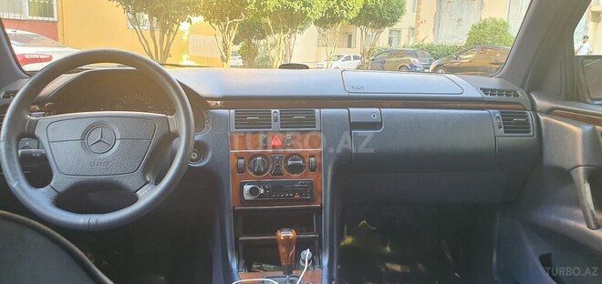 Mercedes E 200 1996, 354,298 km - 2.0 l - Bakı