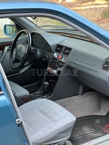 Mercedes C 200 1997, 403,000 km - 2.0 l - Sumqayıt