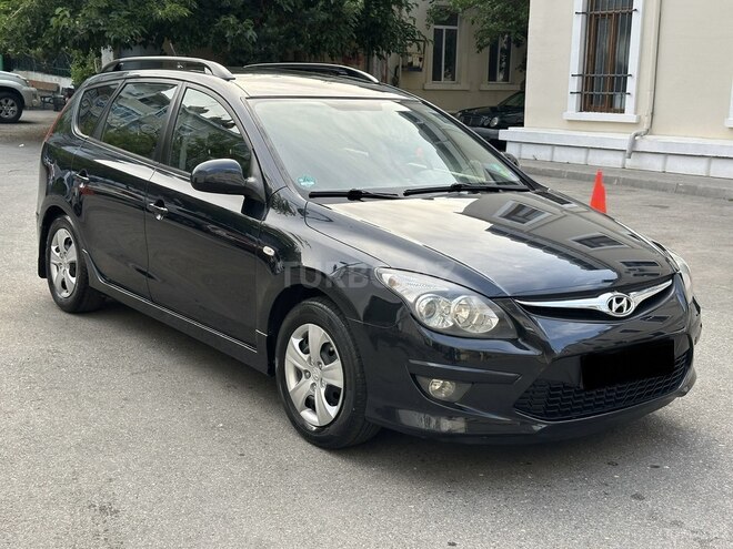 Hyundai i30 2010, 297,000 km - 1.4 л - Bakı