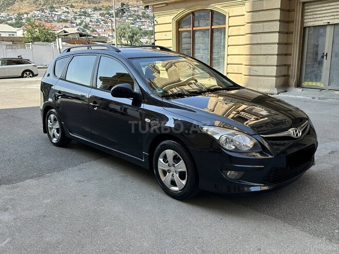 Hyundai i30 2010, 297,000 km - 1.4 л - Bakı