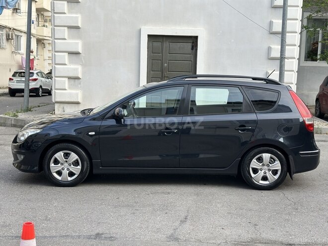 Hyundai i30 2010, 297,000 km - 1.4 л - Bakı