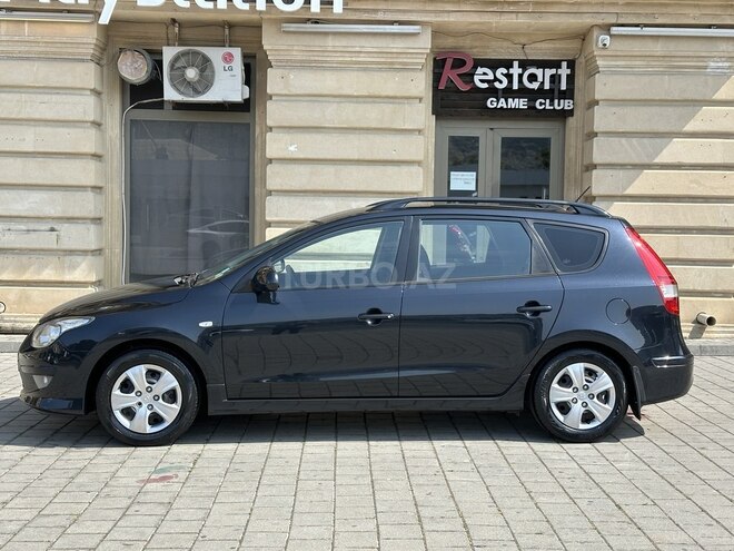 Hyundai i30 2010, 297,000 km - 1.4 л - Bakı
