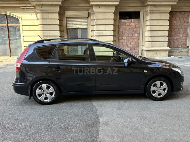 Hyundai i30 2010, 297,000 km - 1.4 л - Bakı