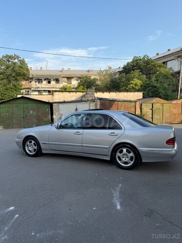 Mercedes E 240 2000, 295,214 km - 2.6 l - Bakı