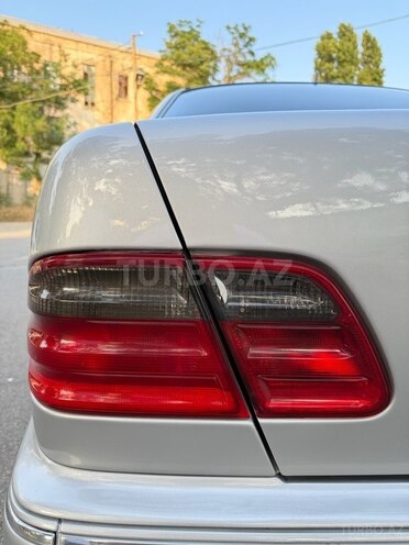 Mercedes E 240 2000, 295,214 km - 2.6 l - Bakı