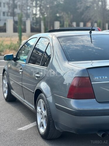 Volkswagen Jetta-5