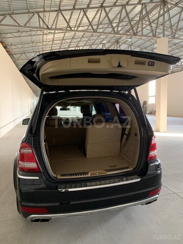 Mercedes GL 500 4MATIC 2011, 179,000 km - 5.5 l - Xaçmaz