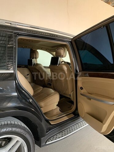 Mercedes GL 500 4MATIC 2011, 179,000 km - 5.5 l - Xaçmaz