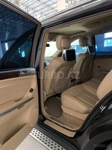 Mercedes GL 500 4MATIC 2011, 179,000 km - 5.5 l - Xaçmaz