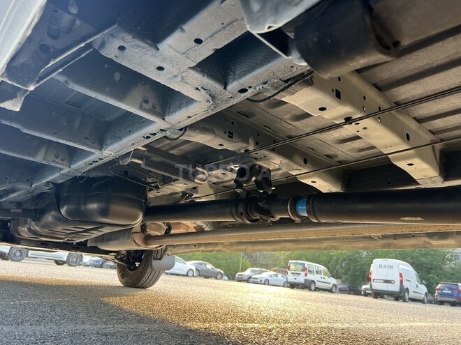 Ford Transit-15