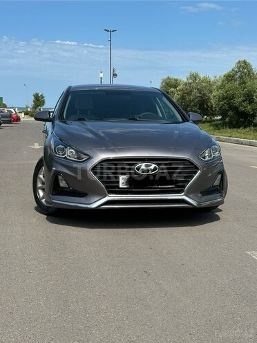 Hyundai Sonata-1