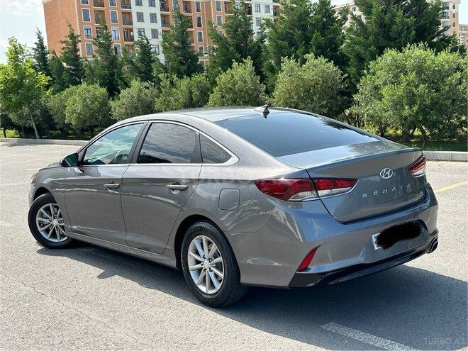 Hyundai Sonata-9