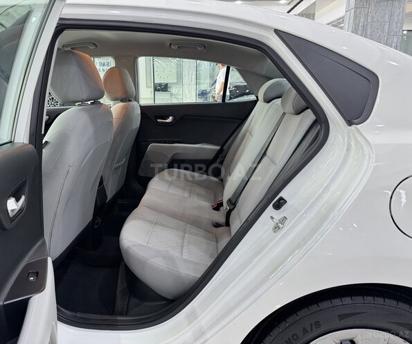 Kia Rio-14