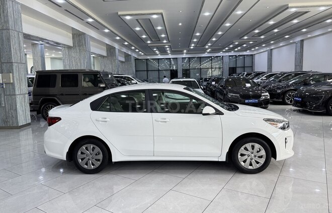 Kia Rio-4