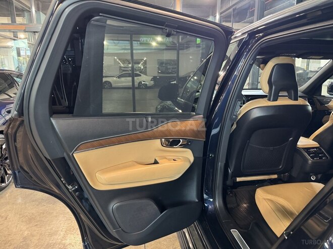 Volvo XC90-15