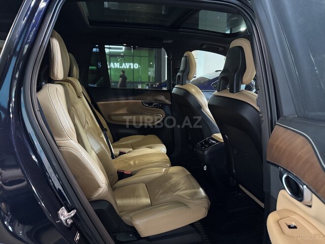 Volvo XC90-12