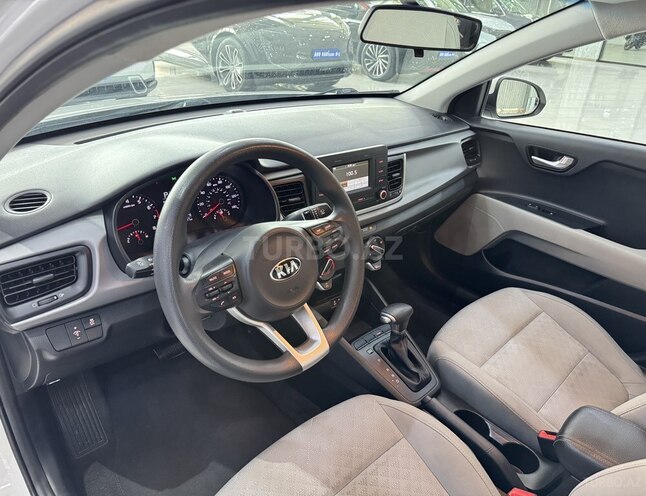 Kia Rio-9