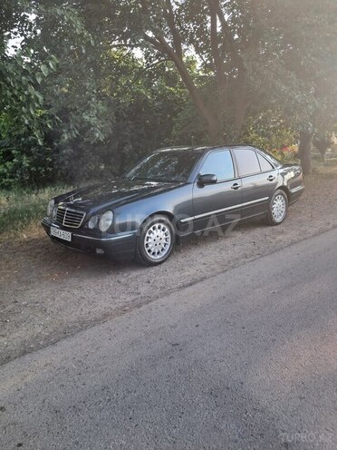 Mercedes E 240 2001, 36,000 km - 2.6 l - Şəmkir