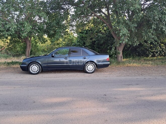 Mercedes E 240 2001, 36,000 km - 2.6 l - Şəmkir