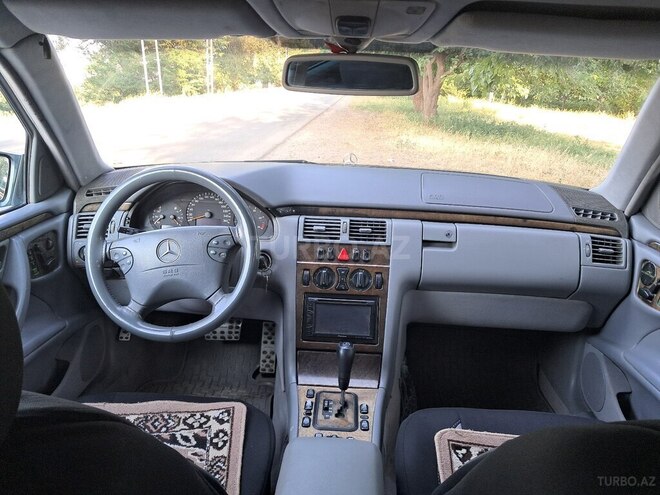 Mercedes E 240 2001, 36,000 km - 2.6 l - Şəmkir