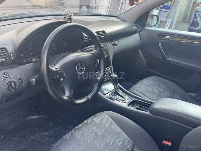 Mercedes C 220 d 2001, 325,164 km - 2.2 л - Bakı