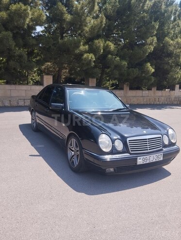 Mercedes E 240 1999, 412,000 km - 2.4 l - Şamaxı