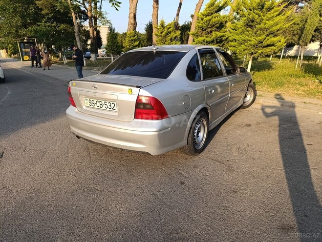Opel Vectra 1999, 250,000 km - 1.6 l - Bakı