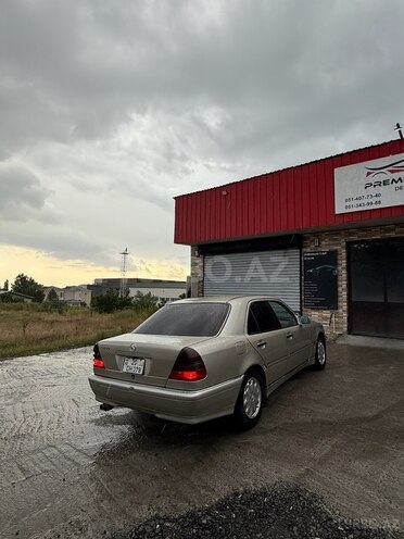 Mercedes C 230 1998, 320,000 km - 2.3 l - Qəbələ
