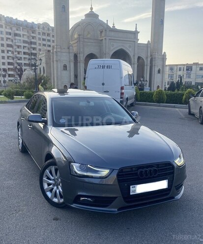 Audi A4 2014, 142,000 km - 1.8 l - Bakı
