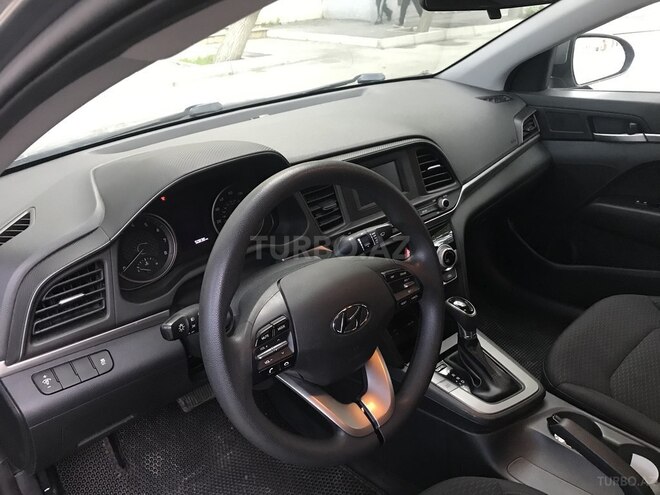 Hyundai Elantra 2019, 70,000 km - 2.0 l - Bakı