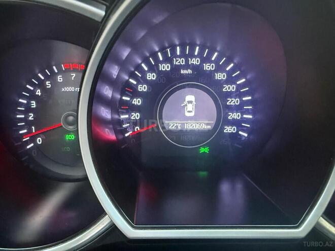 Kia Optima-12