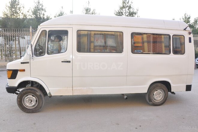 Mercedes 208 D 1991, 286,147 km - 2.3 l - Bakı