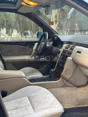 Mercedes E 230 1998, 325,000 km - 2.3 l - Sumqayıt