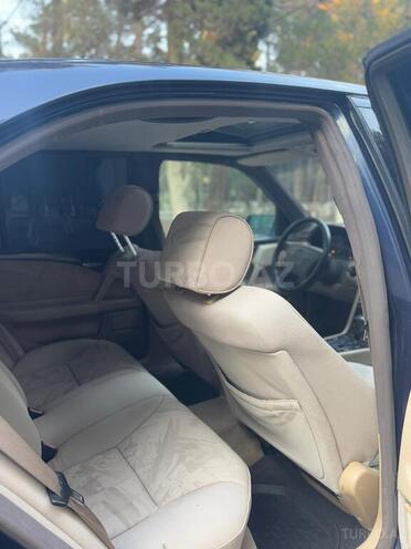 Mercedes E 230 1998, 325,000 km - 2.3 l - Sumqayıt
