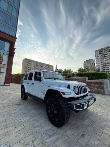 Jeep Wrangler-3