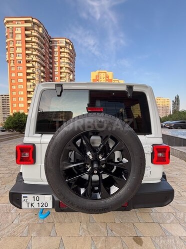 Jeep Wrangler-16