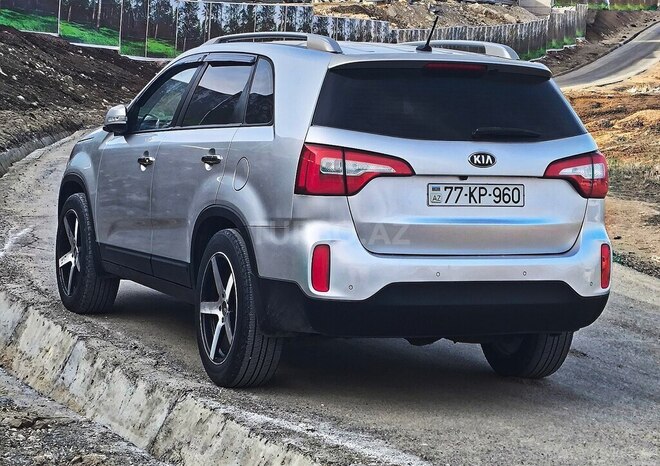 Kia Sorento 2014, 245,000 km - 2.0 l - Quba